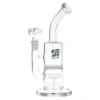 Fajka wodna 420VAPE Bazz Astral wykonana z przezroczystego borokrzemowego szkła, wyposażona w perkolator Honeycomb, stabilną okrągłą podstawę i szlif 14.5 mm. Kompaktowe bongo z logo 420VAPE, idealne do filtracji i podłączenia waporyzatora.
